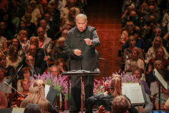 Neeme-Jarvi_Jarvi-Academy-Symphony-Orchestra-4_photo-credit-Toiv-Joul