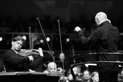 Amihai-Grosz-Paavo-Jarvi-and-Estonian-Festival-Orchestra-3-_photo-credit-Kaupo-Kikkas