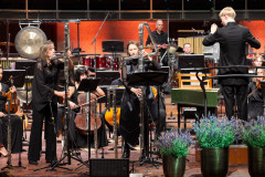 Maarika-Jarvi_Monika-Mattiesen_Henri-Christofer-Aavik_Parnu-City-Orchestra_photo-credt-Taavi-Kull
