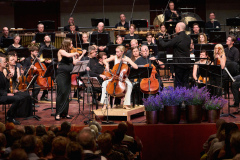 Kristine-and-Margarita-Balanas_Paavo-Jarvi_Estonian-Festival-Orchestra-3_photo-credit-Kaupo-Kikkas