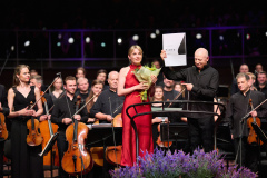 Liisa-Hobepappel_Paavo-Jarvi_Estonian-Festival-Orchestra-3_photo-credit-Kaupo-Kikkas