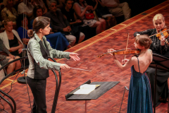 Claudia-Jablonski_Triinu-Piirsalu-violin_Parnu-City-Orchestra_photo-credit-Toiv-Joul-