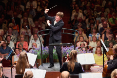 Gabriel-Pernet_Jarvi-Academy-Symphony-Orchestra_photo-credit-Kaupo-Kikkas