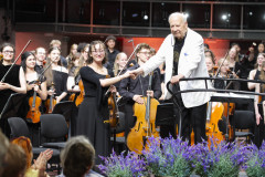 Neeme-Jarvi-andMika-Chicon-concert-master_Jarvi-Academy-Symphony-Orchestra_photo-credit-Taavi-Kull