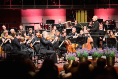 Paavo-Jarvi_Estonian-Festival-Orchestra-3_photo-credt-Kaupo-Kikkas