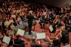 Paavo-Jarvi_Estonian-Festival-Orchestra_photo-credit-Toiv-Joul