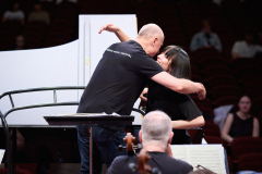 Alice-Sara-Ott_Paavo-Jarvi_Estonian-Festival-Orchestra-2_photo-credt-Kaupo-Kikkas